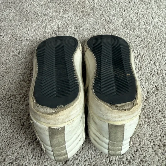 Golden Goose Sneakers - Picture 4 of 6
